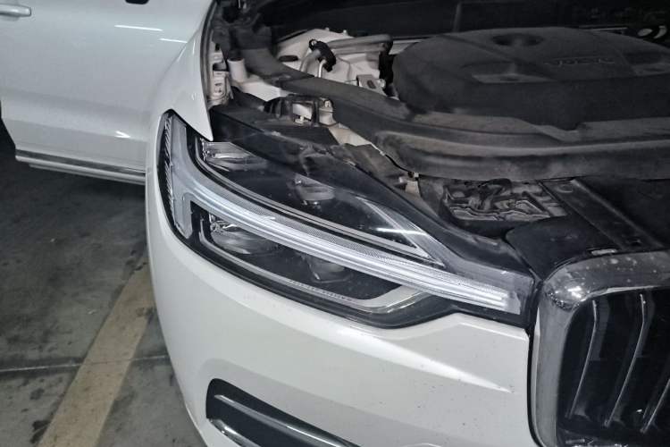 Used Volvo XC60 2020 T5 4x4 Zhiyi Luxury Edition Right Front Headlight