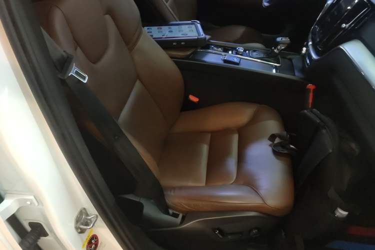 Used Volvo XC60 2020 T5 4x4 Zhiyi Luxury Edition Right Front Seat