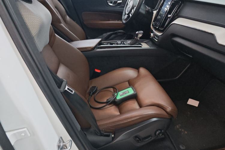 Used Volvo XC60 2020 T5 4x4 Smart Luxury Edition Right Front Seat