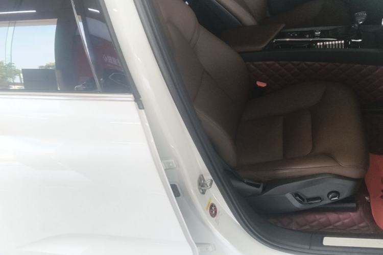Used Volvo XC60 2020 T5 4x4 Zhiyi Luxury Edition Right Front Seat