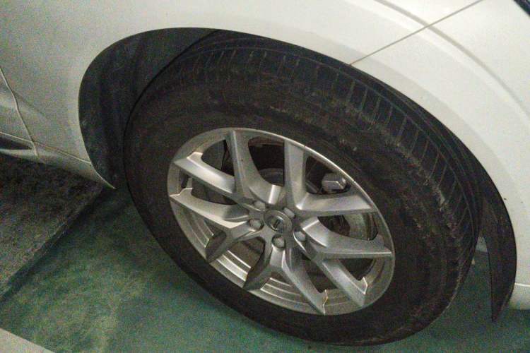 Used Volvo XC60 2020 T5 4x4 Zhiyi Luxury Edition Right Front Wheel Hub