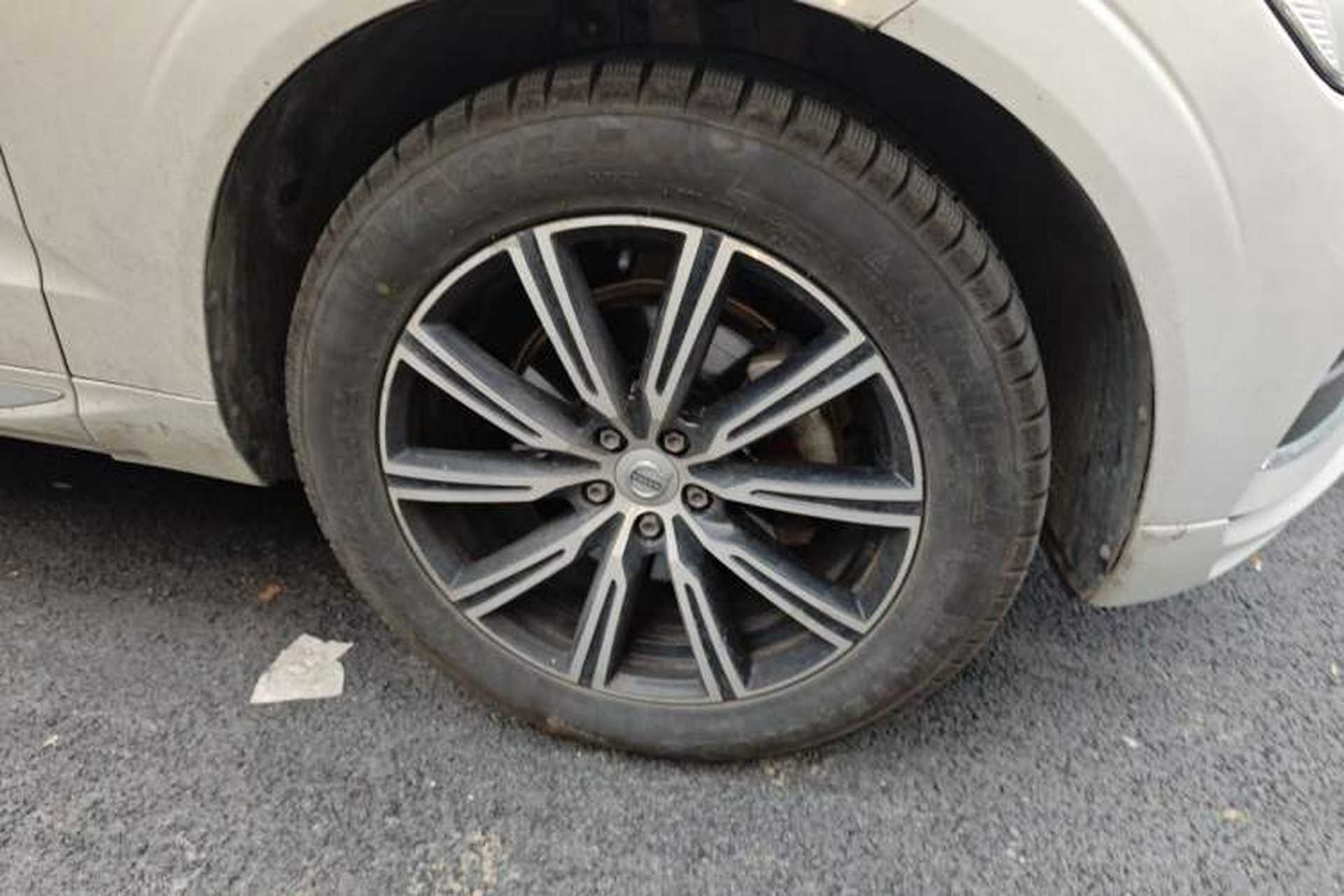 Used Volvo XC60 2020 T5 4x4 Smart Luxury Edition Right Front Wheel Hub