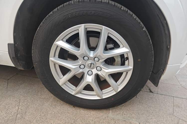 Used Volvo XC60 2020 T5 4x4 Zhiyi Luxury Edition Right Front Wheel Hub