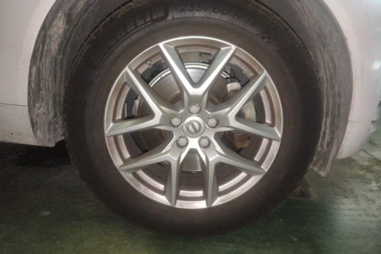 Used Volvo XC60 2020 T5 4x4 Zhiyi Luxury Edition Right Front Wheel Hub