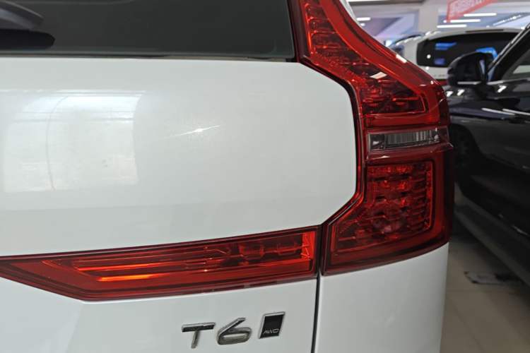 Used Volvo XC60 2020 T5 4x4 Smart Luxury Edition Right Rear Taillight
