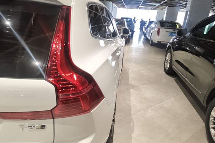 Used Volvo XC60 2020 T5 4x4 Smart Luxury Edition Right Rear Taillight