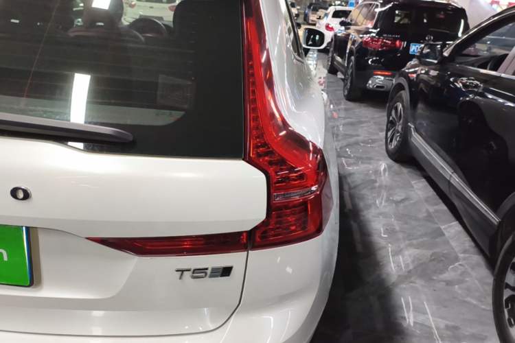 Used Volvo XC60 2020 T5 4x4 Smart Luxury Edition Right Rear Taillight