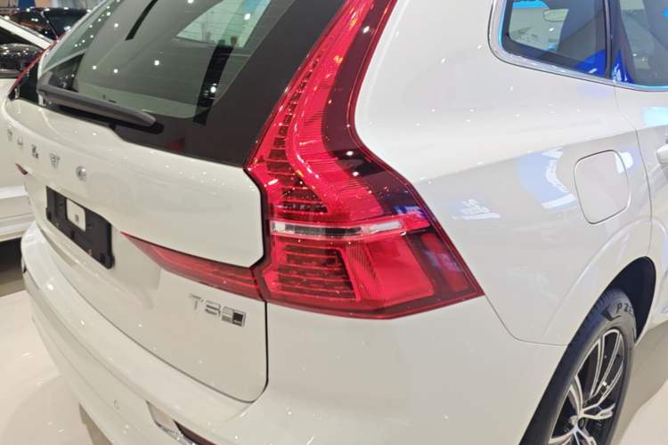 Used Volvo XC60 2020 T5 4x4 Smart Luxury Edition Right Rear Taillight