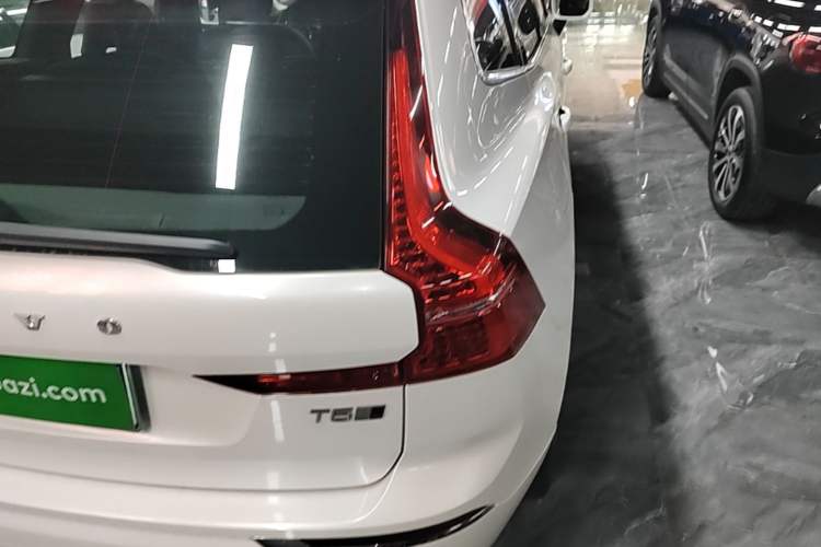 Used Volvo XC60 2020 T5 4x4 Smart Luxury Edition Right Rear Taillight