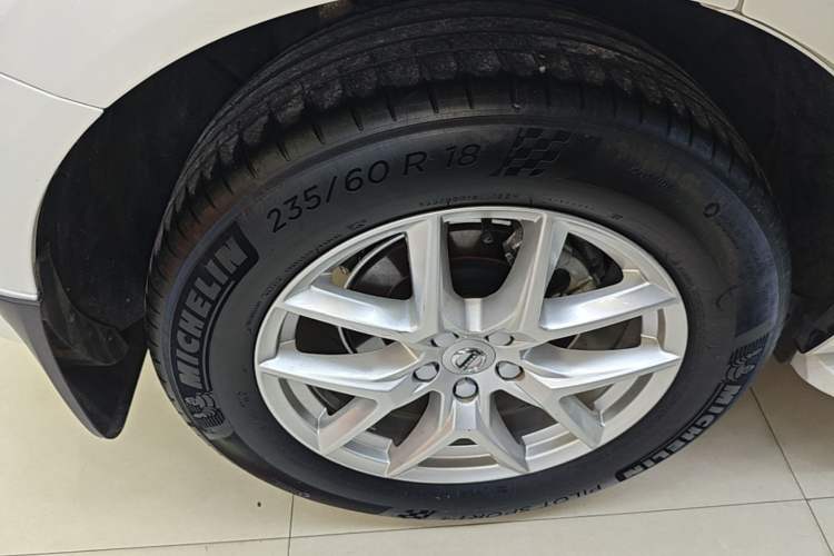 Used Volvo XC60 2020 T5 4x4 Zhiyi Luxury Edition Right Rear Wheel Hub