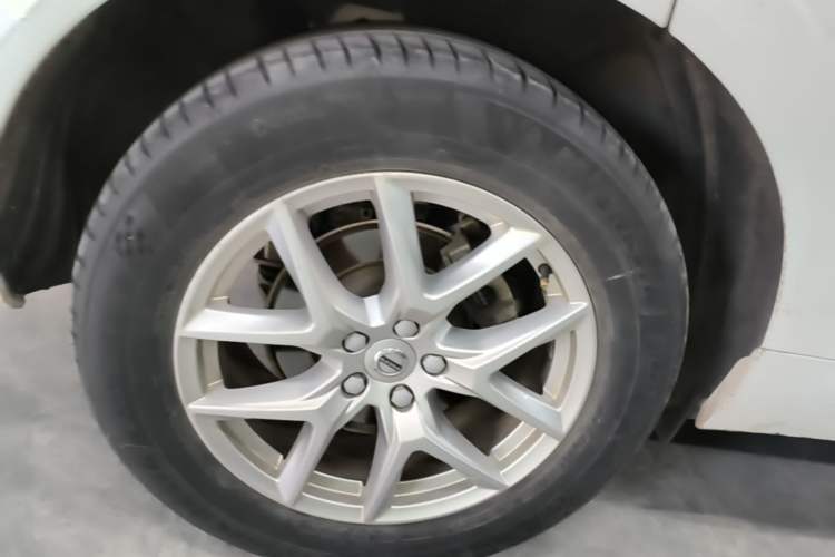Used Volvo XC60 2020 T5 4x4 Zhiyi Luxury Edition Right Rear Wheel Hub