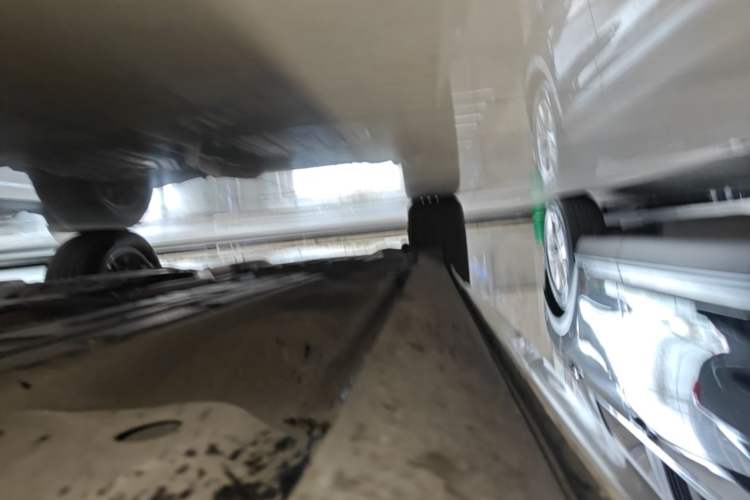 Used Volvo XC60 2020 T5 4x4 Smart Luxury Edition Right Side Sill