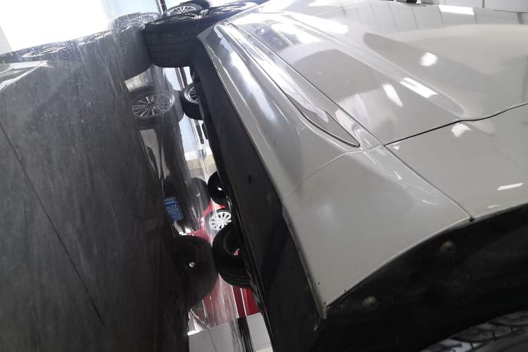 Used Volvo XC60 2020 T5 4x4 Smart Luxury Edition Right Side Sill