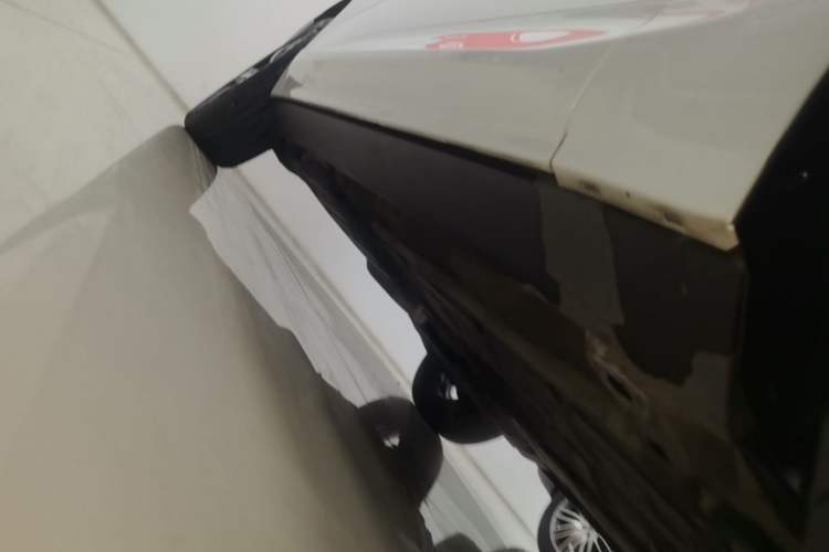 Used Volvo XC60 2020 T5 4x4 Smart & Dynamic Sport Edition Right Side Sill