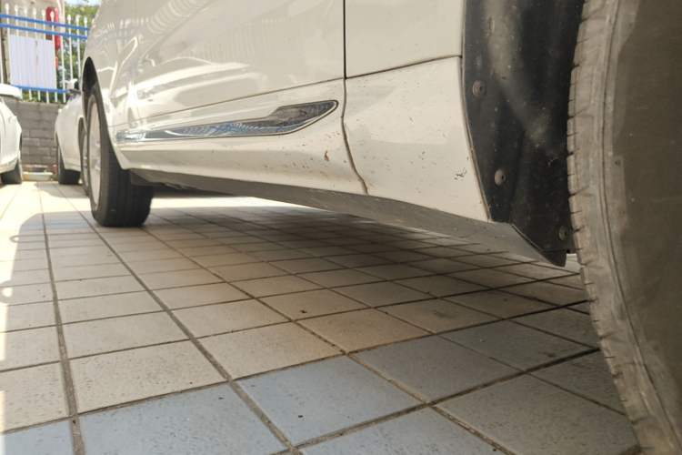 Used Volvo XC60 2020 T5 4x4 Zhiyi Luxury Edition Right Side Sill
