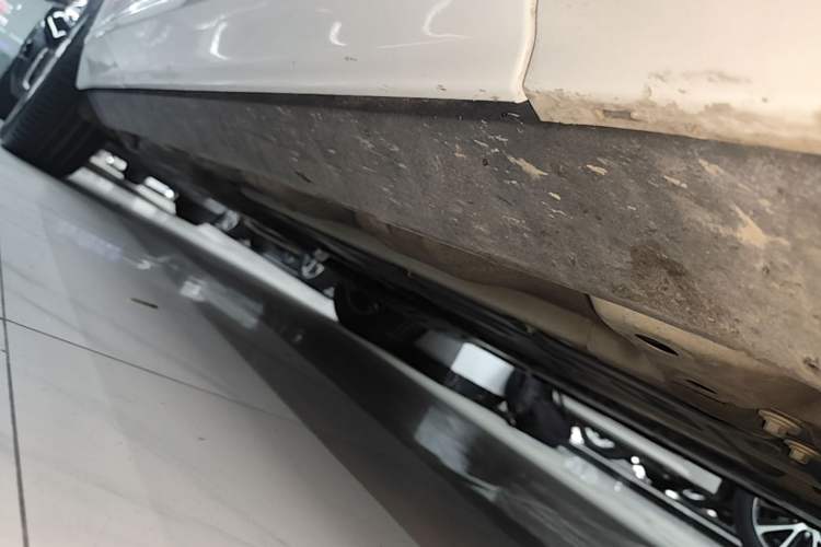 Used Volvo XC60 2020 T5 4x4 Zhiyi Luxury Edition Right Side Sill