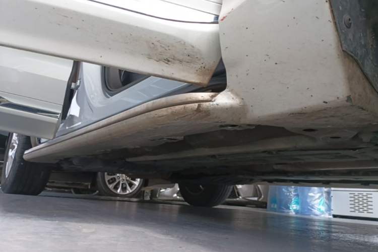 Used Volvo XC60 2020 T5 4x4 Zhiyi Luxury Edition Right Side Sill