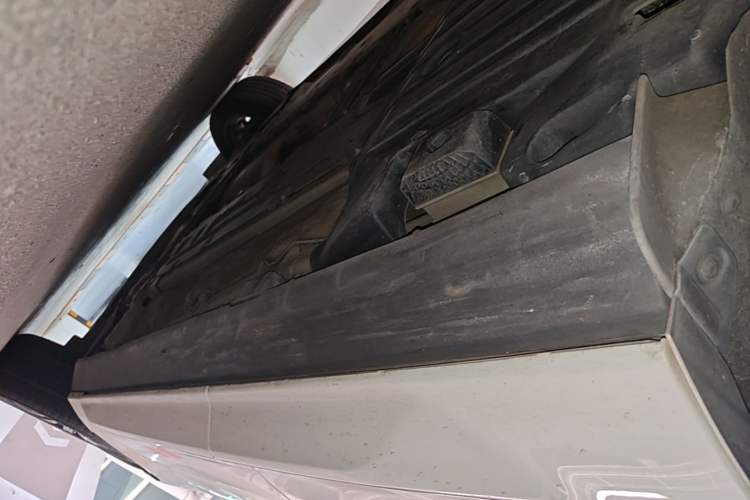 Used Volvo XC60 2020 T5 4x4 Smart Luxury Edition Right Side Sill