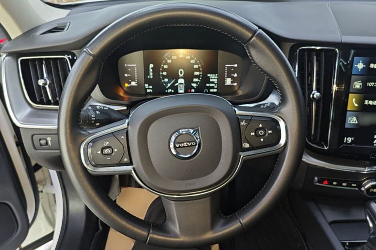 Used Volvo XC60 2020 T5 4x4 Zhiyi Luxury Edition Steering Wheel