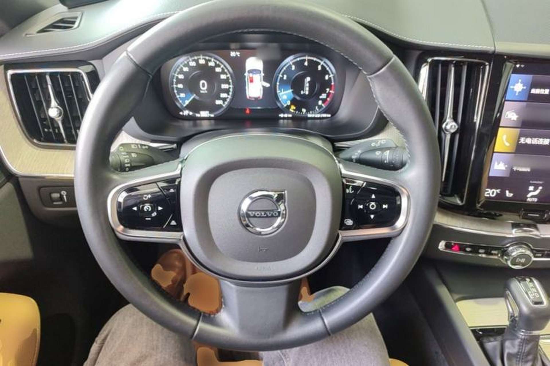 Used Volvo XC60 2020 T5 4x4 Smart Luxury Edition Steering Wheel