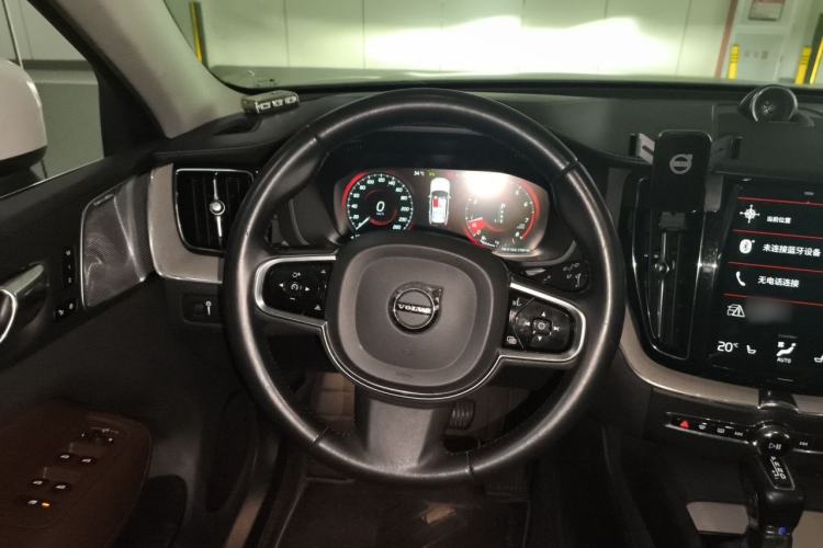 Used Volvo XC60 2020 T5 4x4 Smart Luxury Edition Steering Wheel