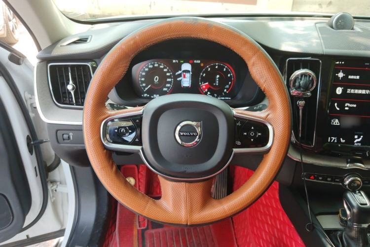 Used Volvo XC60 2020 T5 4x4 Smart Luxury Edition Steering Wheel