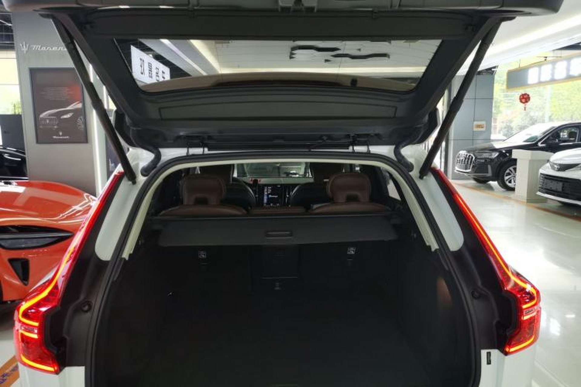 Used Volvo XC60 2020 T5 4x4 Zhiyi Luxury Edition Trunk