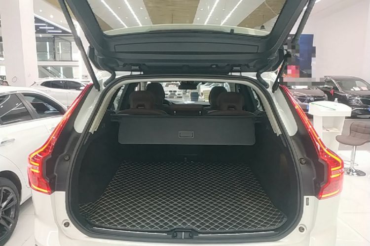 Used Volvo XC60 2020 T5 4x4 Zhiyi Luxury Edition Trunk