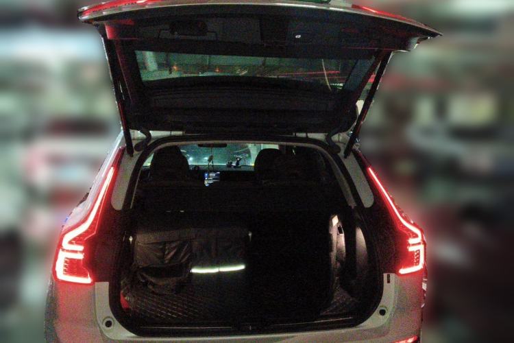 Used Volvo XC60 2020 T5 4x4 Zhiyi Luxury Edition Trunk