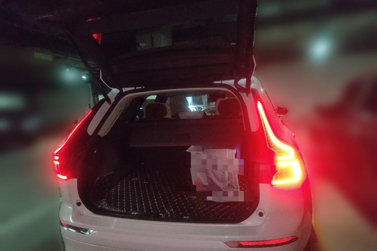 Used Volvo XC60 2020 T5 4x4 Zhiyi Luxury Edition Trunk
