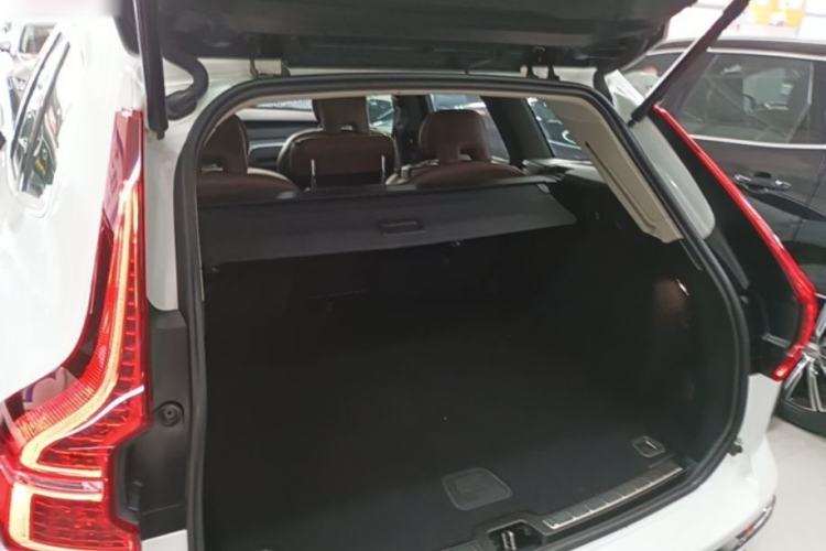 Used Volvo XC60 2020 T5 4x4 Zhiyi Luxury Edition Trunk