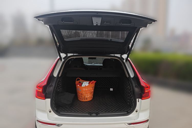 Used Volvo XC60 2020 T5 4x4 Zhiyi Luxury Edition Trunk