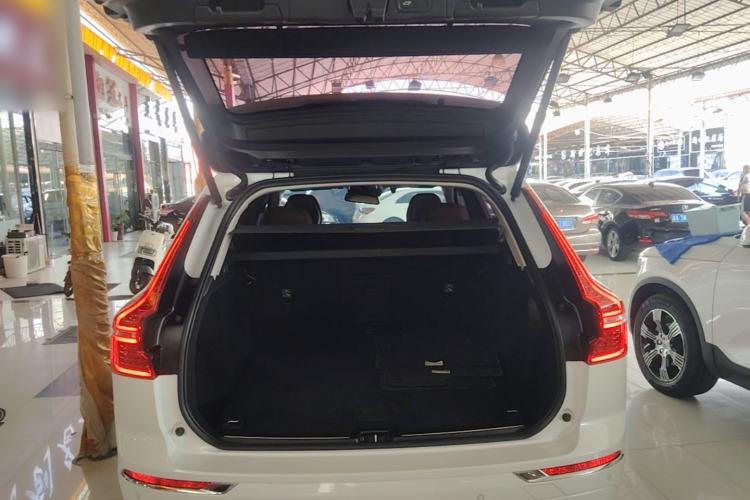 Used Volvo XC60 2020 T5 4x4 Zhiyi Luxury Edition Trunk