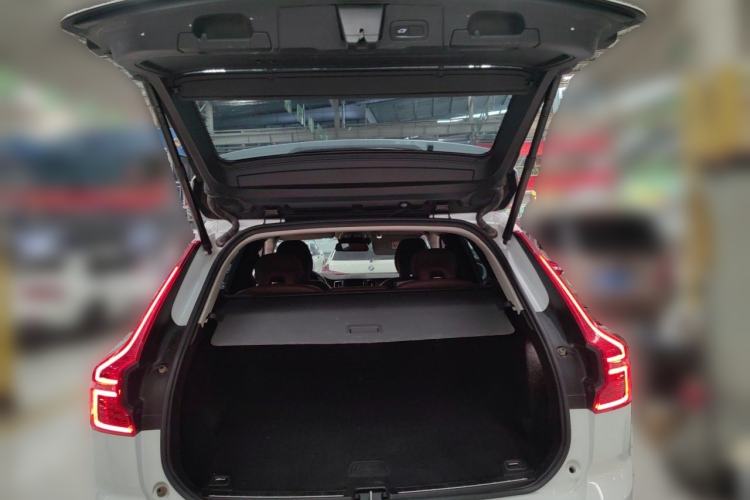 Used Volvo XC60 2020 T5 4x4 Zhiyi Luxury Edition Trunk