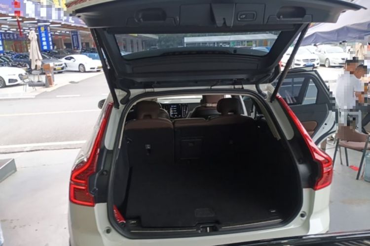 Used Volvo XC60 2020 T5 4x4 Zhiyi Luxury Edition Trunk