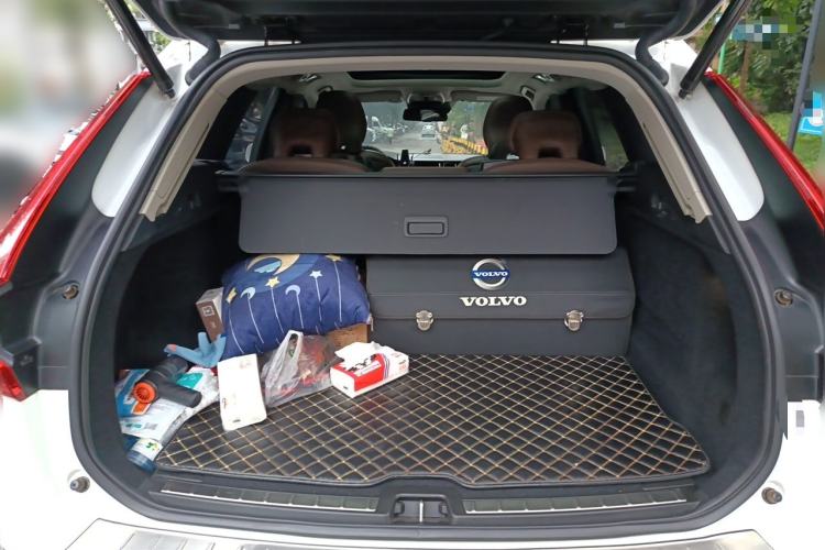 Used Volvo XC60 2020 T5 4x4 Zhiyi Luxury Edition Trunk