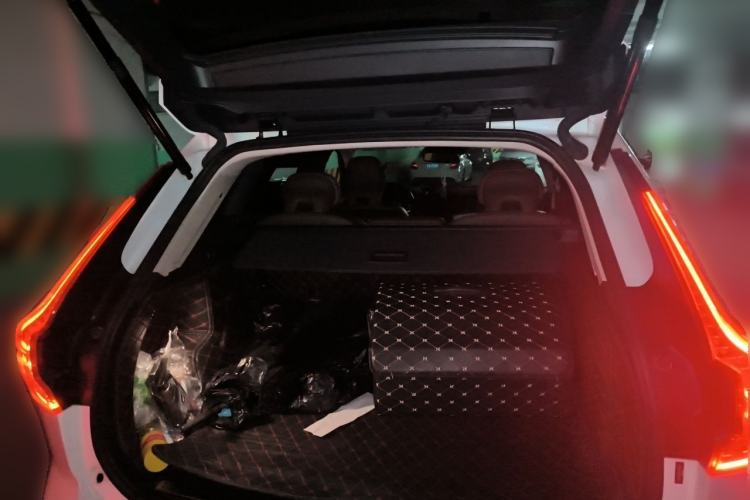 Used Volvo XC60 2020 T5 4x4 Zhiyi Luxury Edition Trunk