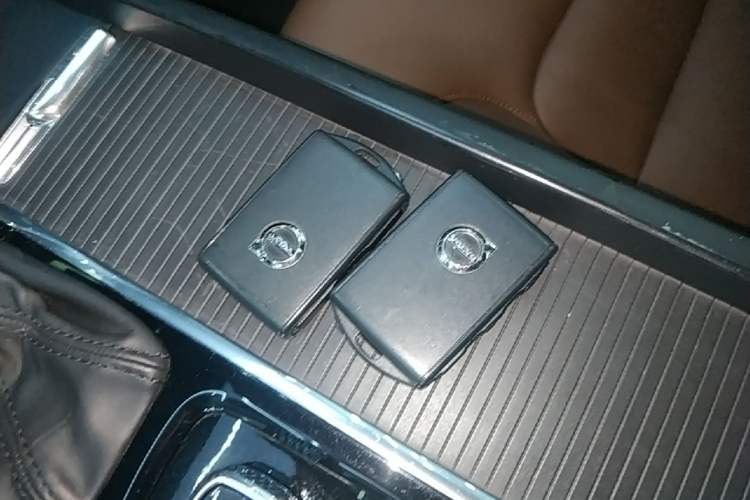 Used Volvo XC60 2020 T5 4x4 Zhiyi Luxury Edition Vehicle Key