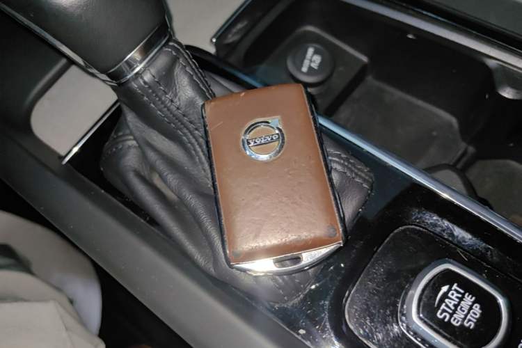 Used Volvo XC60 2020 T5 4x4 Smart Luxury Edition Vehicle Key