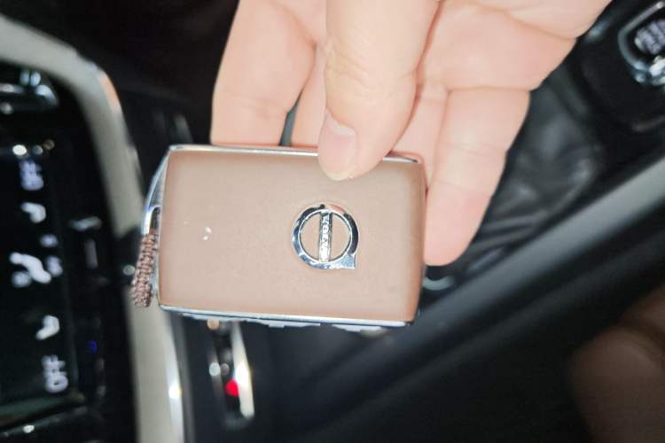 Used Volvo XC60 2020 T5 4x4 Smart Luxury Edition Vehicle Key