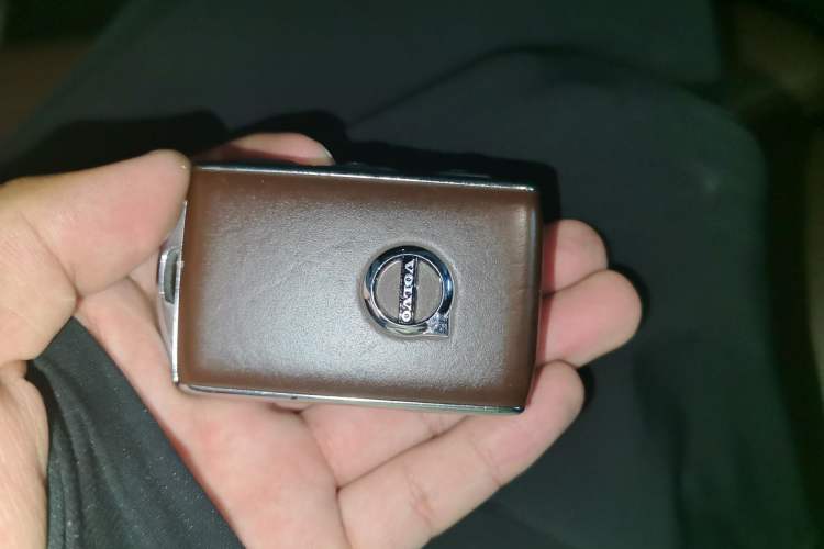 Used Volvo XC60 2020 T5 4x4 Smart Luxury Edition Vehicle Key