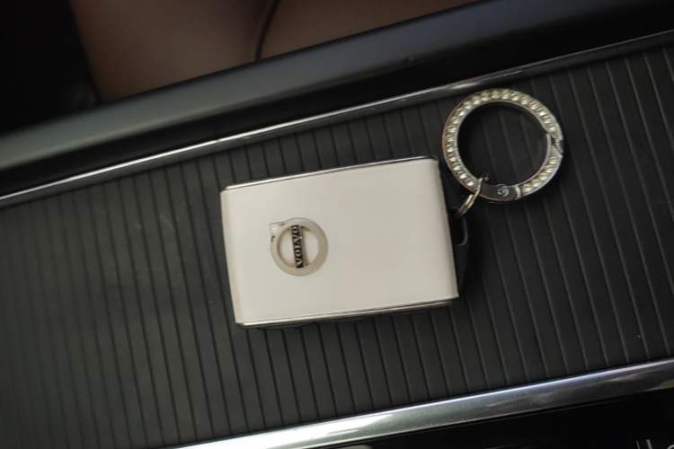 Used Volvo XC60 2020 T5 4x4 Zhiyi Luxury Edition Vehicle Key