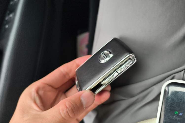 Used Volvo XC60 2020 T5 4x4 Smart Luxury Edition Vehicle Key