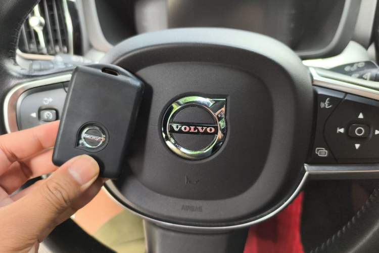 Used Volvo XC60 2020 T5 4x4 Smart Luxury Edition Vehicle Key