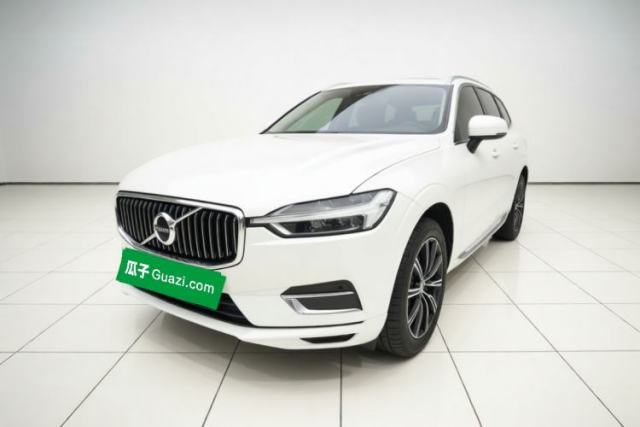 Używany Volvo XC60 2020 T5 4x4 Smart Luxury Edition