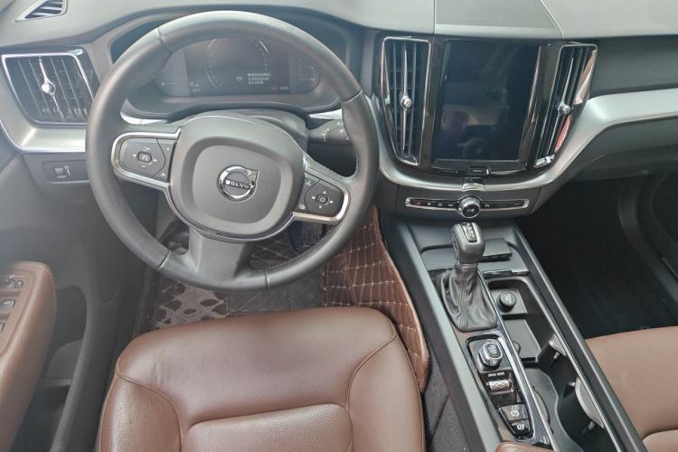 Used Volvo XC60 2020 T5 4x4 Zhiyi Luxury Edition Center Console