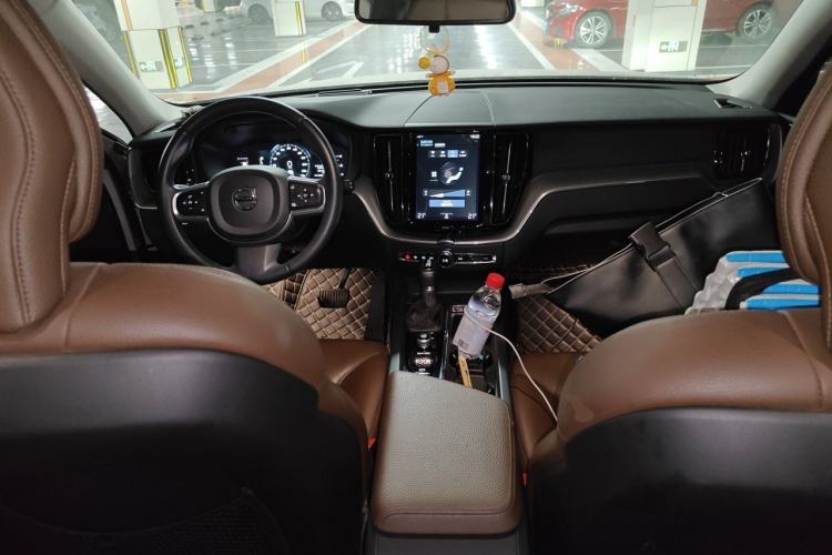 Used Volvo XC60 2020 T5 4x4 Zhiyi Luxury Edition Center Console