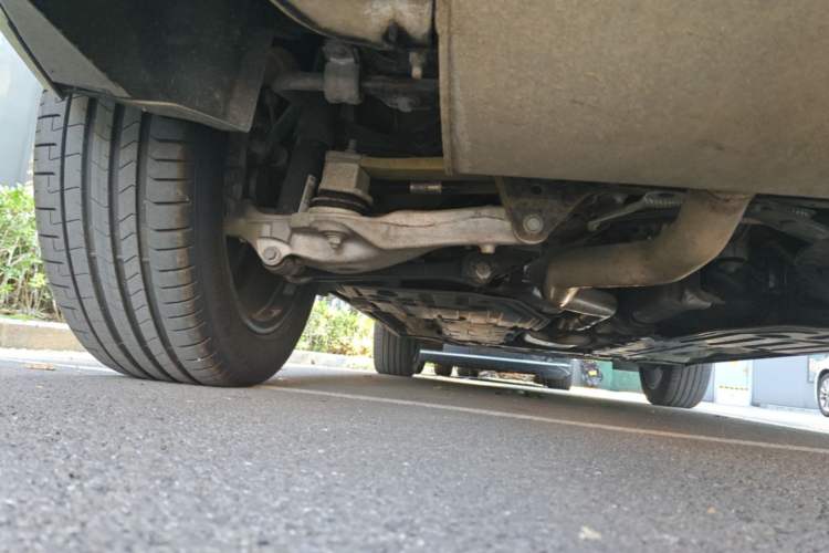 Used Volvo XC60 2020 T5 4x4 Smart Luxury Edition Chassis Rear Left
