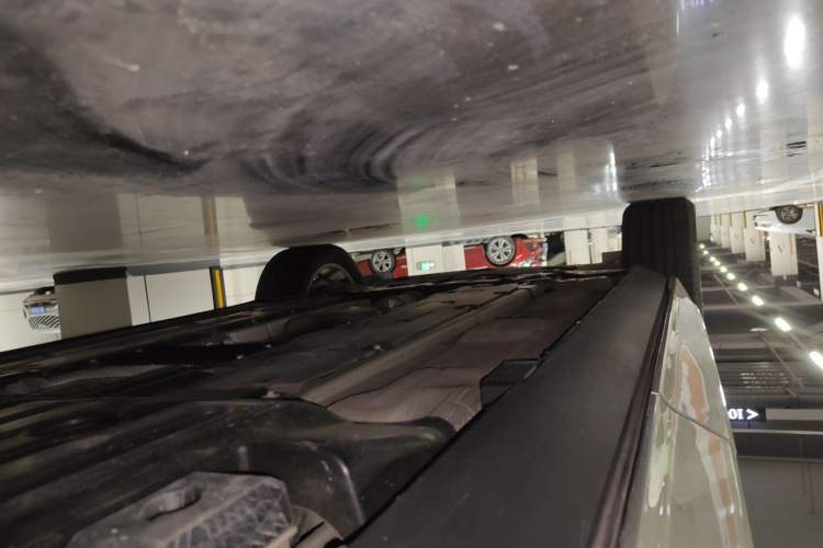 Used Volvo XC60 2020 T5 4x4 Zhiyi Luxury Edition Chassis Rear Left