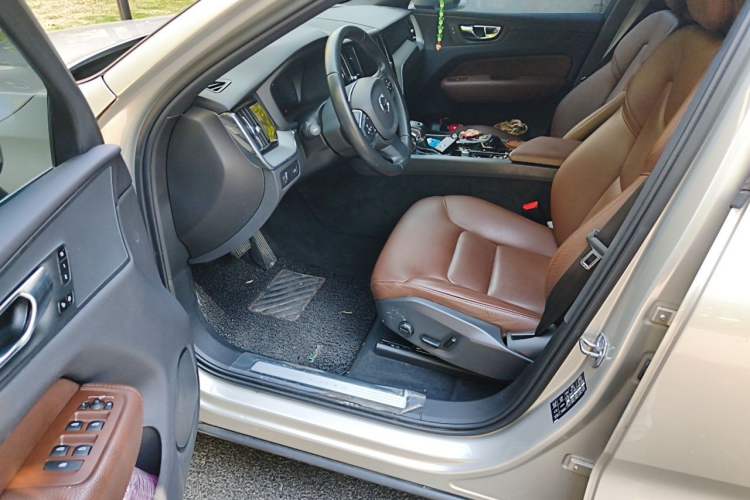 Used Volvo XC60 2020 T5 4x4 Zhiyi Luxury Edition Driver Seat